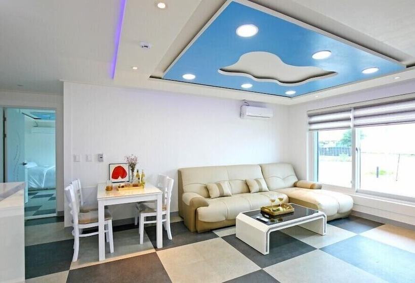 Gyeongju The One Pension Blue