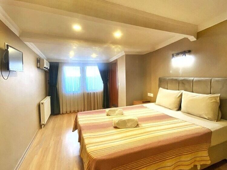 هتل Ulubat Castle