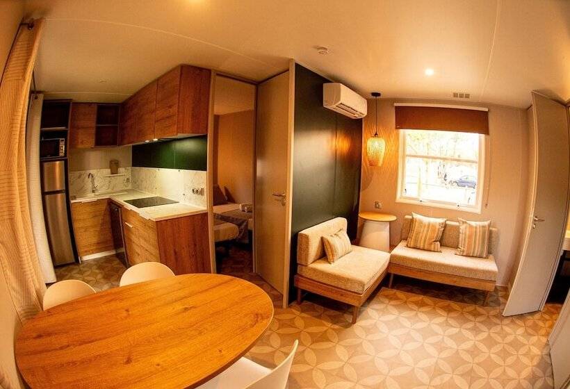 בית מלון כפרי Kampaoh Costa Brava