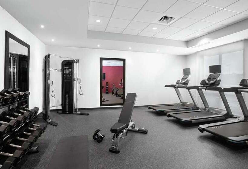 فندق Home2 Suites By Hilton Long Island Brookhaven