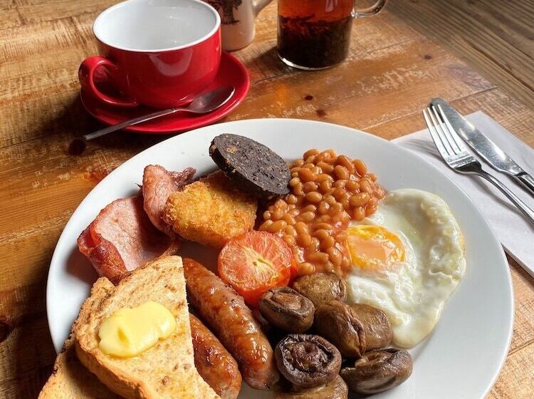 בית מלון כפרי The Crown Inn At Benson