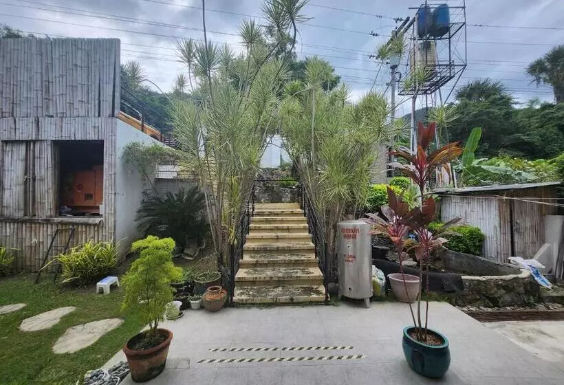 Hotelli Veronicas Inn