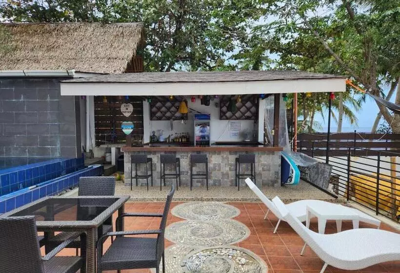 Hotelli Veronicas Inn