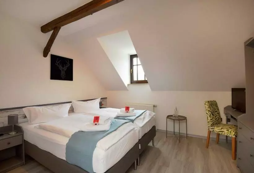 Landhotel Der Distelhof Mit Scheunencafé