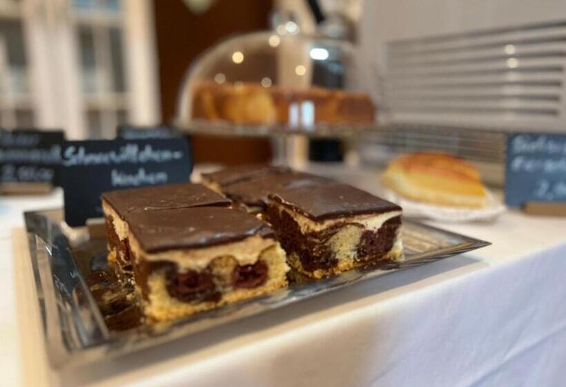 Landhotel Der Distelhof Mit Scheunencafé