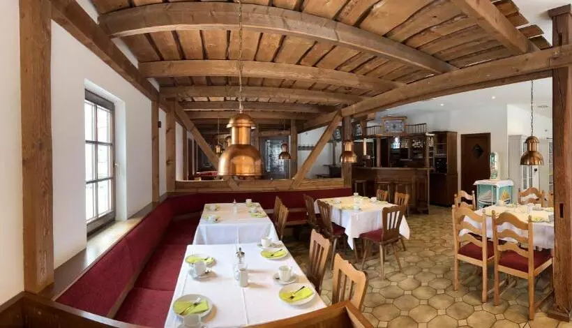 Landhotel Der Distelhof Mit Scheunencafé