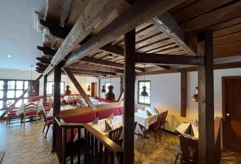 Landhotel Der Distelhof Mit Scheunencafé