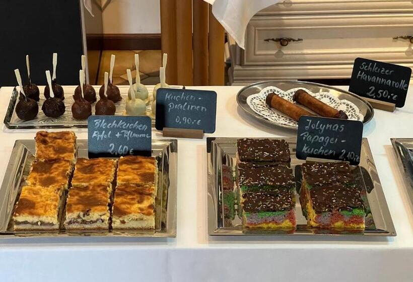 Landhotel Der Distelhof Mit Scheunencafé