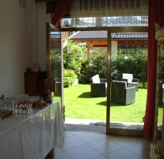 Отель Dolomitenblick