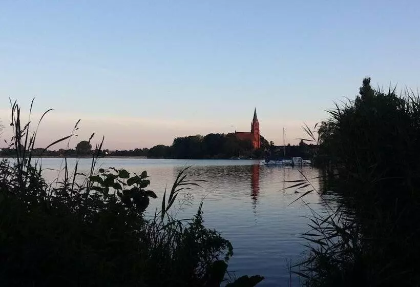 Hotelli Ferienresidenz Müritzpark