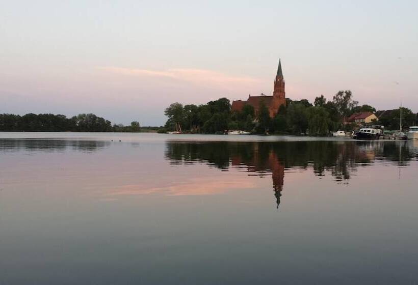 ホテル Ferienresidenz Müritzpark