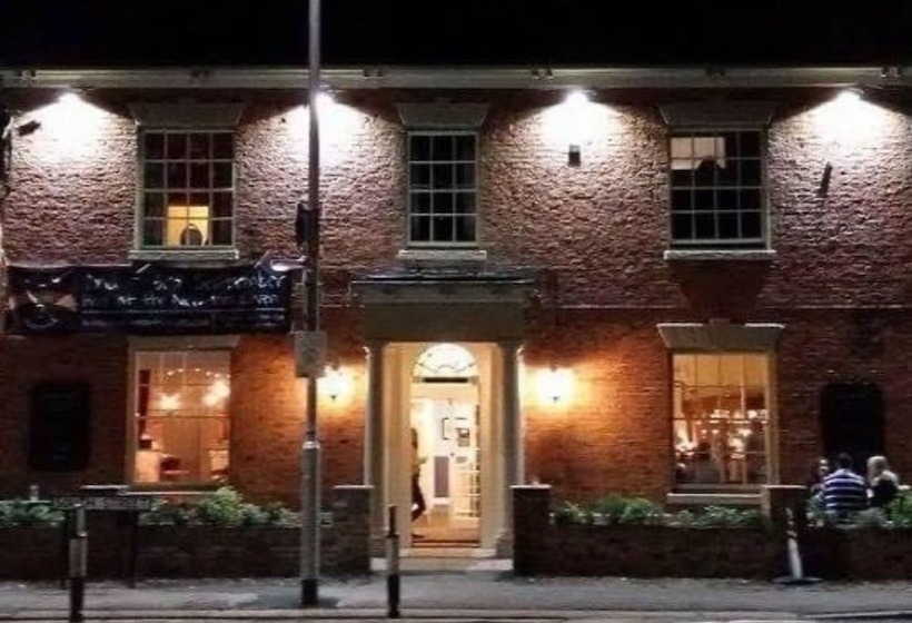 בית מלון כפרי The New Inn