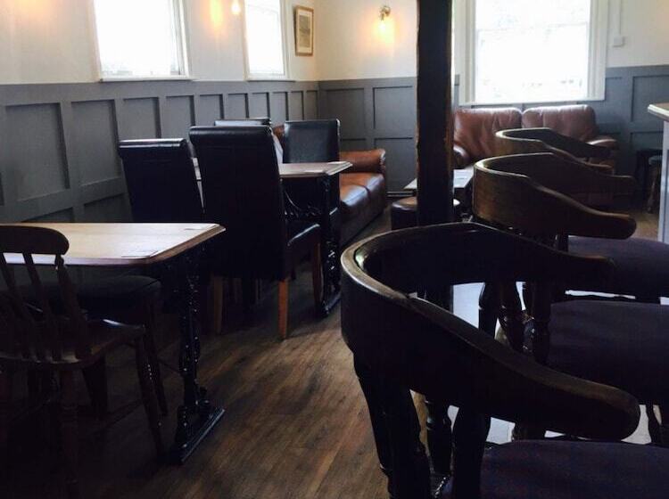 בית מלון כפרי The New Inn