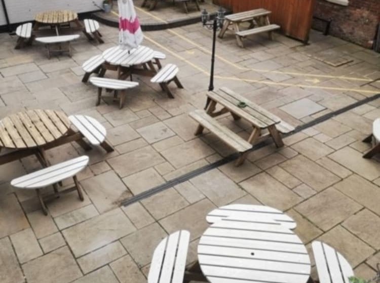 בית מלון כפרי The New Inn