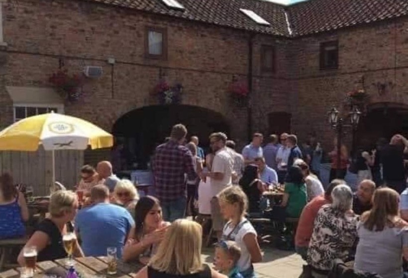 בית מלון כפרי The New Inn