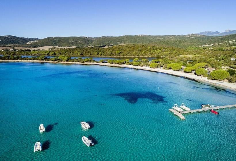 酒店 Domaine Santa Giulia Palace