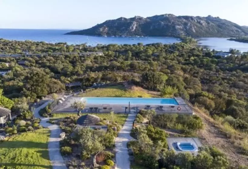 Hôtel Domaine Santa Giulia Palace