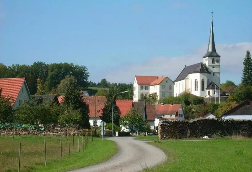 Hotelli Gästehaus Hochrhönblick