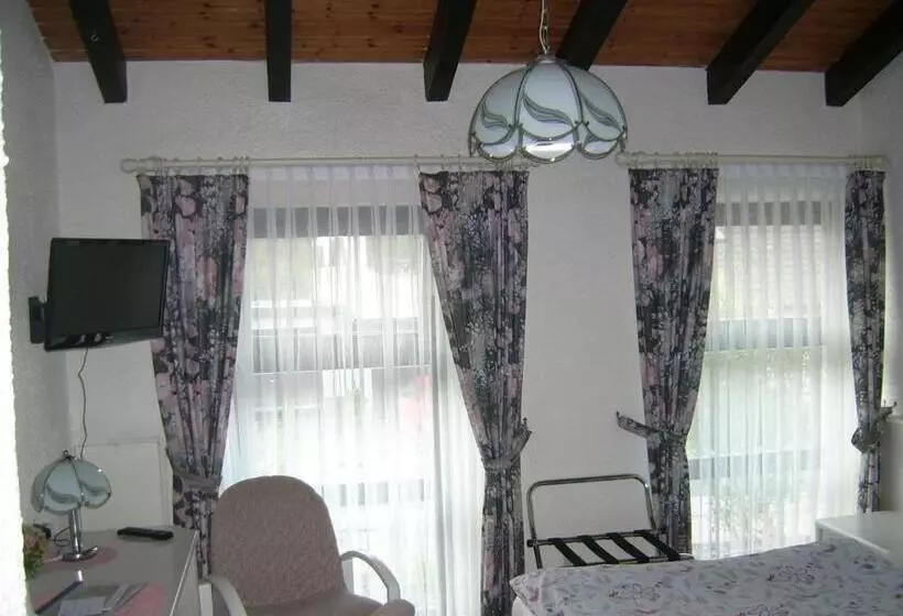 Hotelli Gästehaus Hochrhönblick