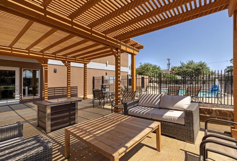 בית מלון כפרי Best Western Plus Downtown North