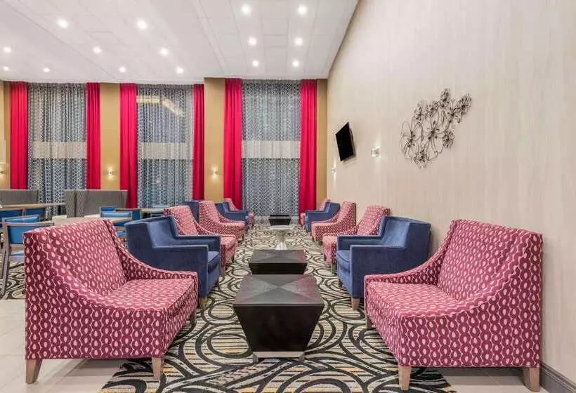 ホテル La Quinta By Wyndham Aberdeen Apg