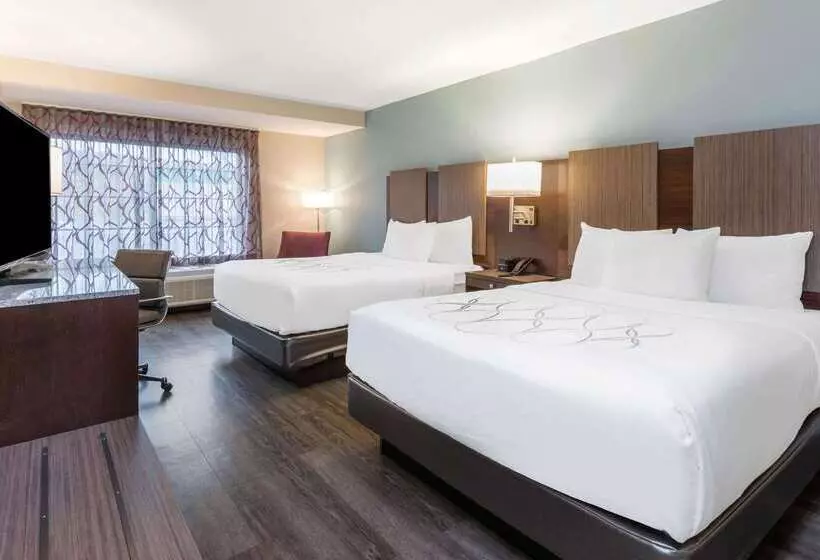 בית מלון כפרי La Quinta By Wyndham Aberdeen Apg