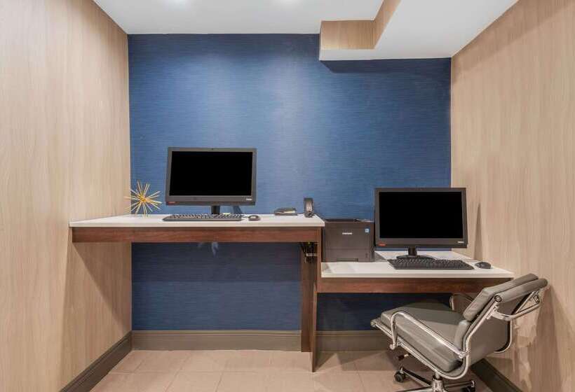 فندق La Quinta By Wyndham Aberdeen Apg