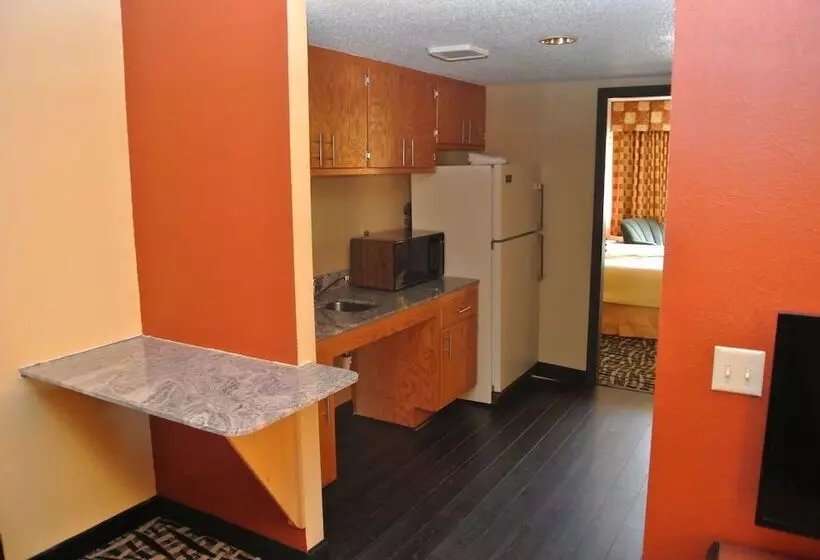 ホテル Quality Inn & Suites Mayo Clinic Area