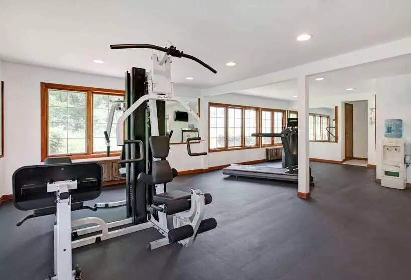 酒店 Ramada By Wyndham Flemington