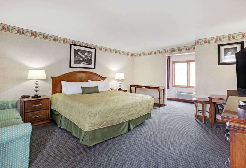 فندق Ramada By Wyndham Flemington