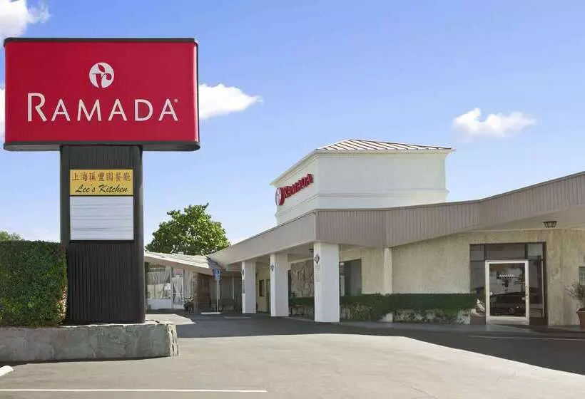 호텔 Ramada By Wyndham Torrance