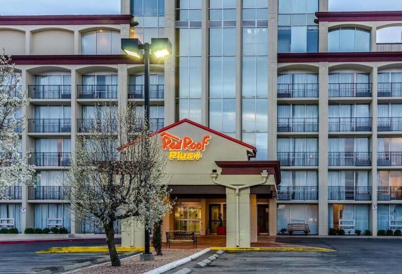 فندق Red Roof Inn Plus+ Wichita East