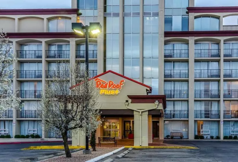 호텔 Red Roof Inn Plus+ Wichita East