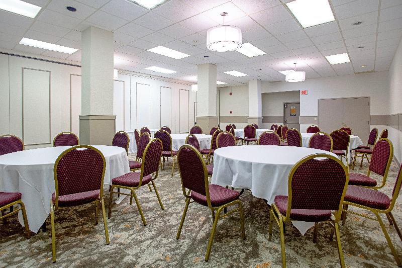 فندق Red Roof Inn Plus+ Wichita East