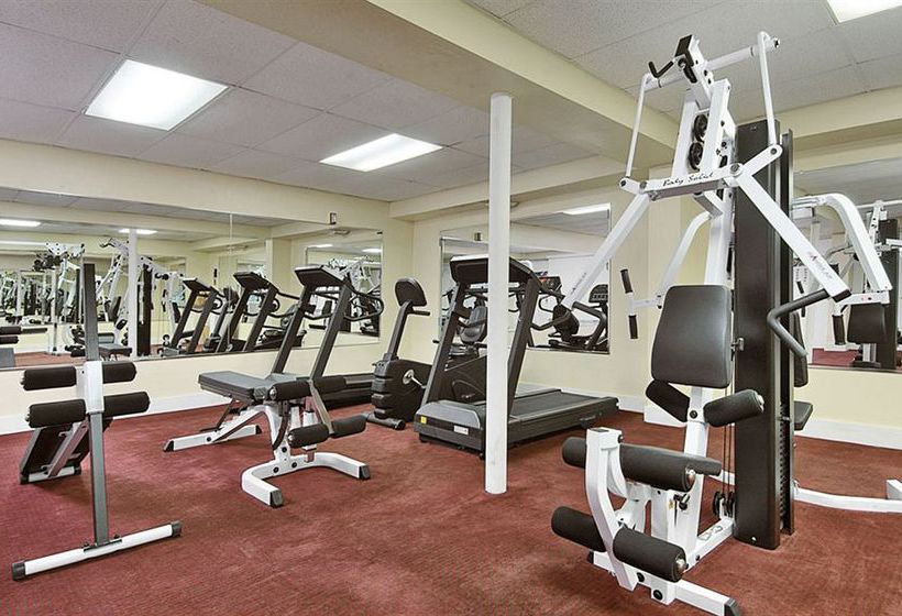 فندق Red Rose Inn & Suites