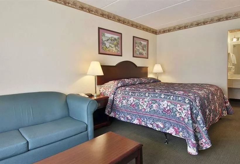 ホテル Red Rose Inn & Suites