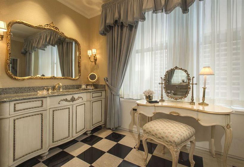 호텔 The Waldorf Towers