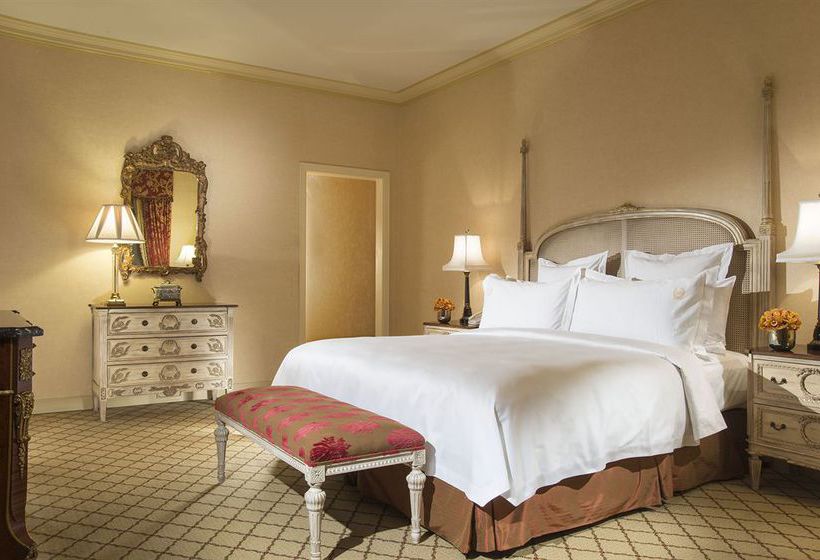 호텔 The Waldorf Towers