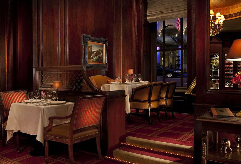 호텔 The Waldorf Towers