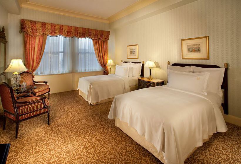 호텔 The Waldorf Towers