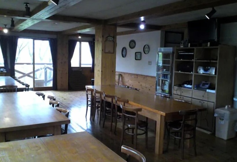 Rental Lodge White Rabbit Madarao Kogen Cottage Midorino Kaze