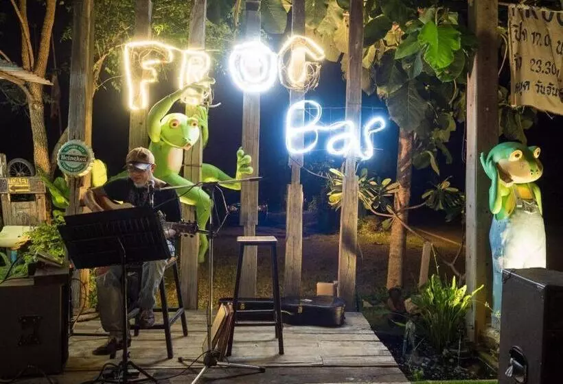 هتل The Frog Khao Yai Resort