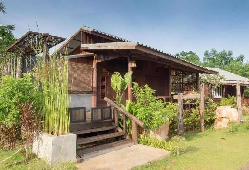هتل The Frog Khao Yai Resort