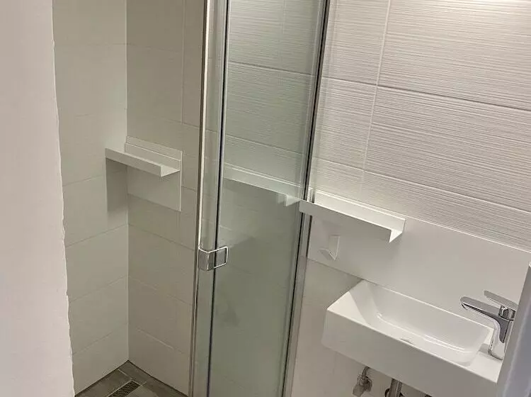 پانسیون Glamping Houses J Max