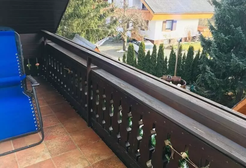 پانسیون Glamping Houses J Max