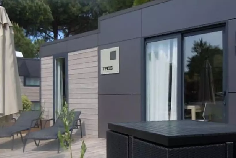 ホテル Camping Domaine Du Lac De Miel