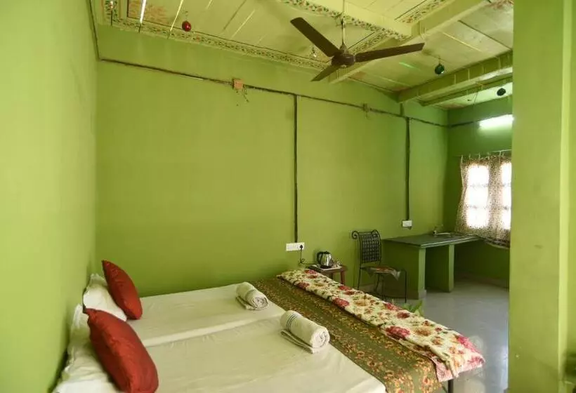 ペンション Snehdeep Guest House