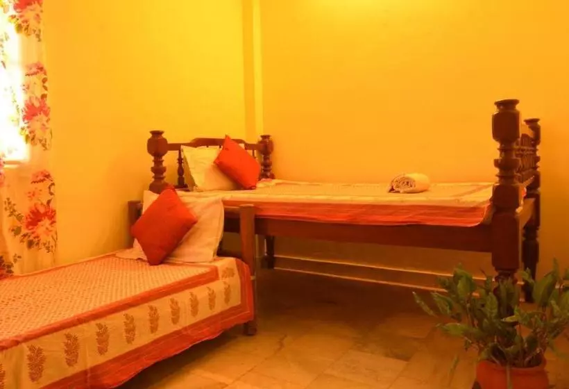 ペンション Snehdeep Guest House