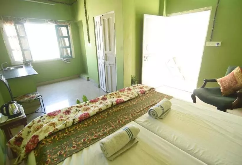 ペンション Snehdeep Guest House