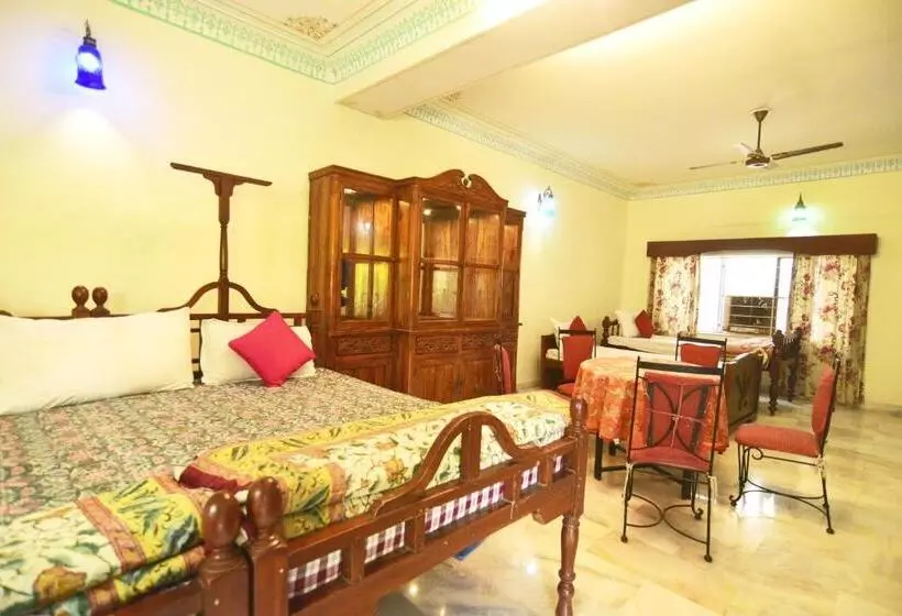 ペンション Snehdeep Guest House